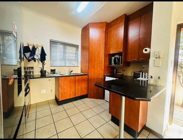 2 BEDROOM TOWNHOUSE TO LET IN BROADACRES
